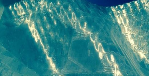 流体形态：具有通风、隔热和遮阳功能的半透明3D打印建筑立面